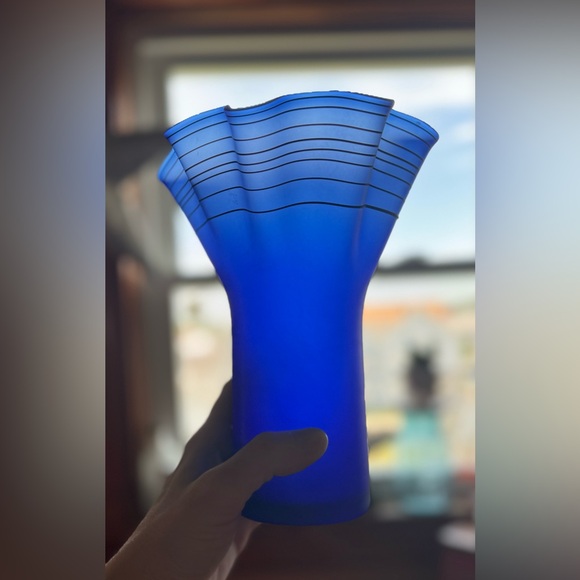 Vintage cobalt blue glass Vase✨ - Picture 15 of 15